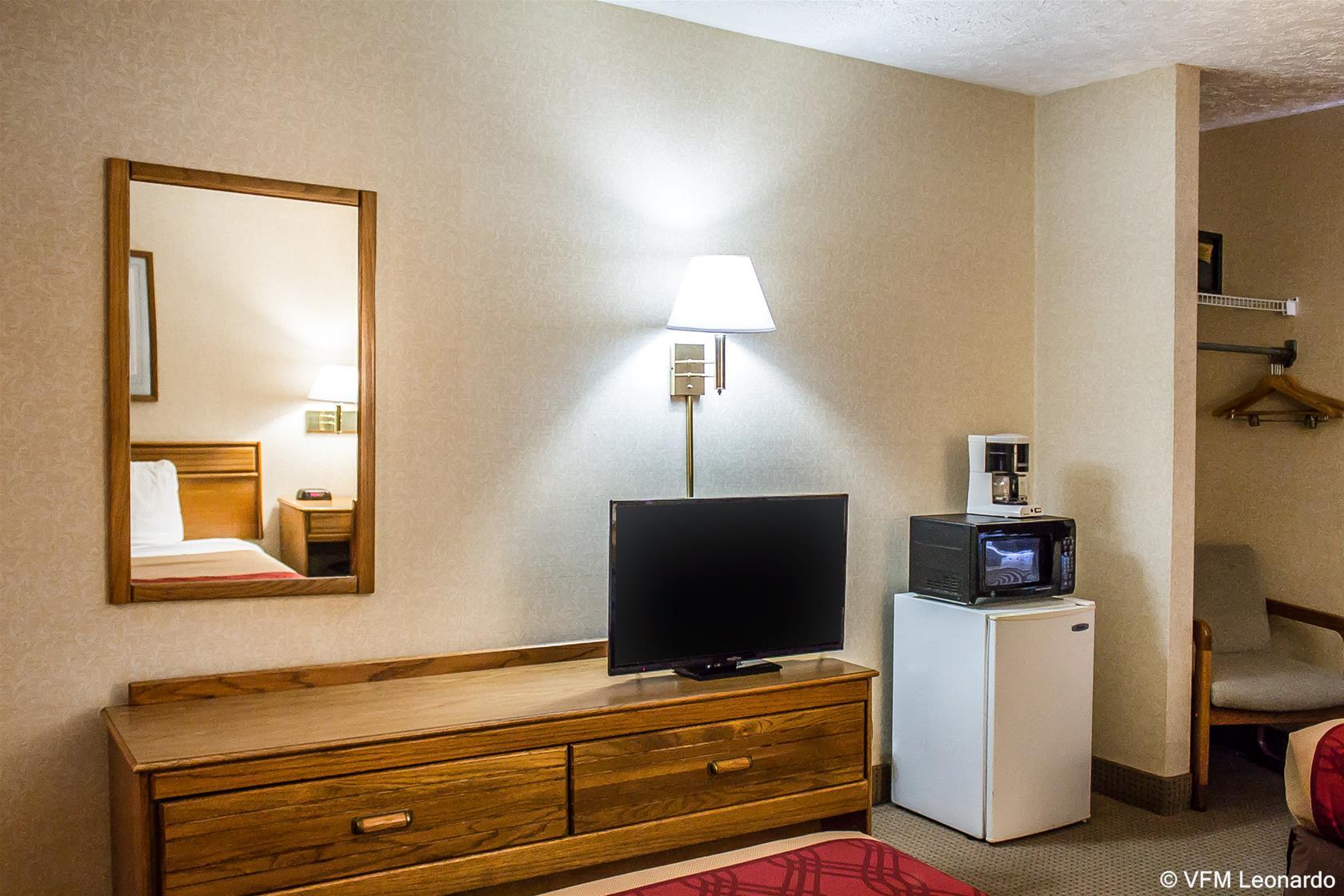 Econo Lodge Traverse City Kültér fotó