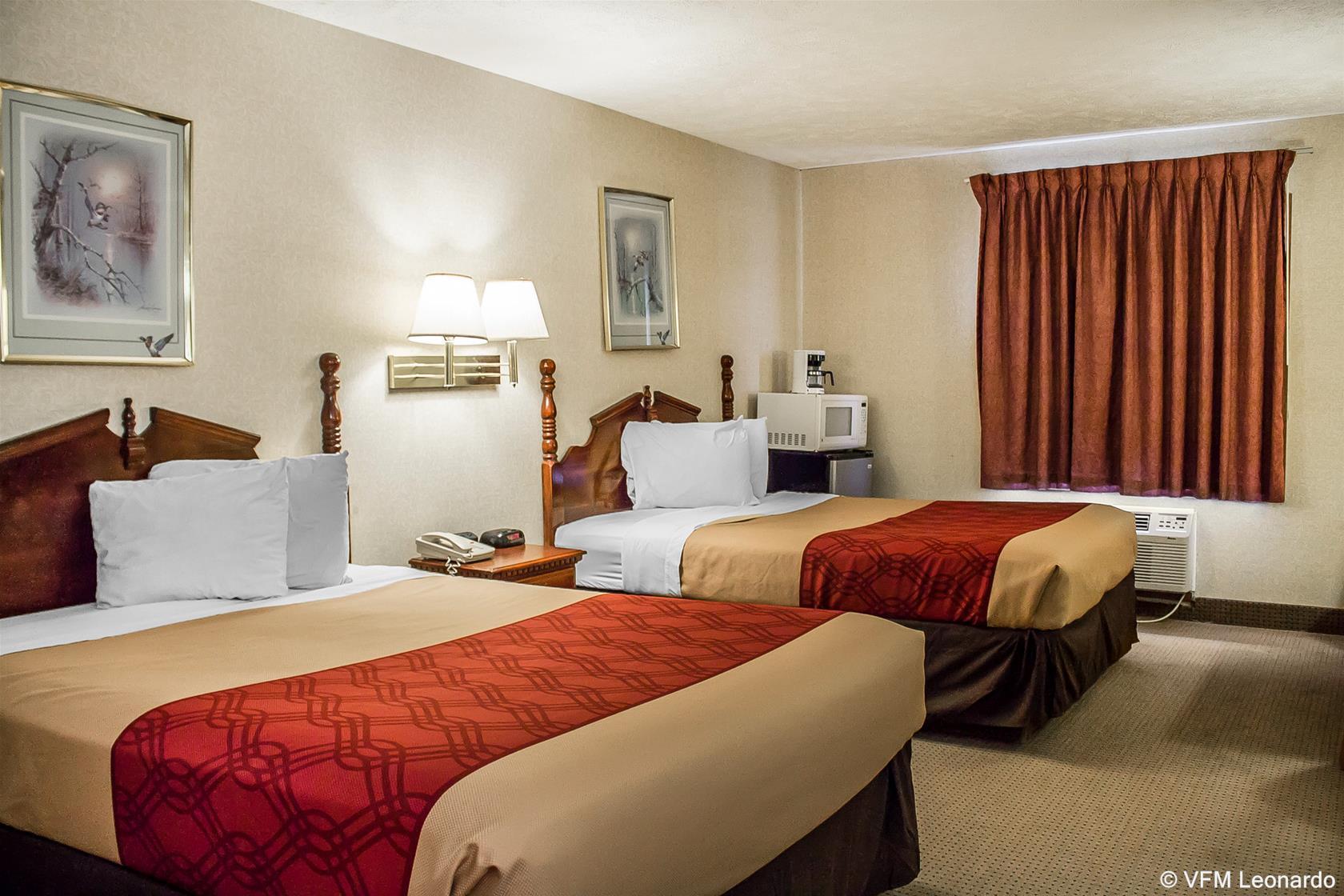 Econo Lodge Traverse City Kültér fotó