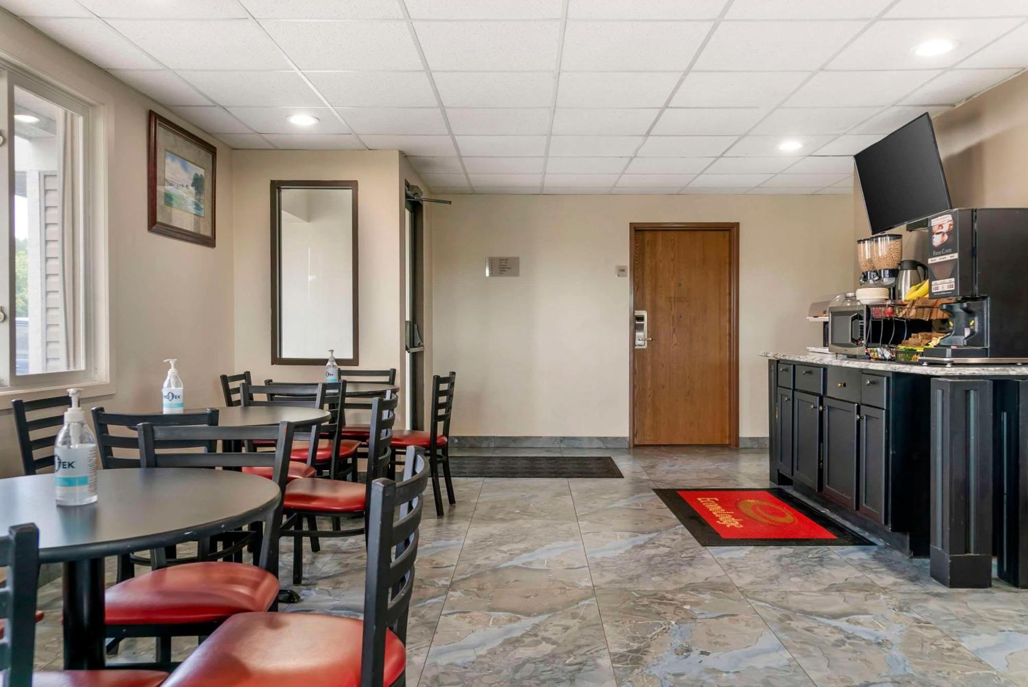 Econo Lodge Traverse City Kültér fotó