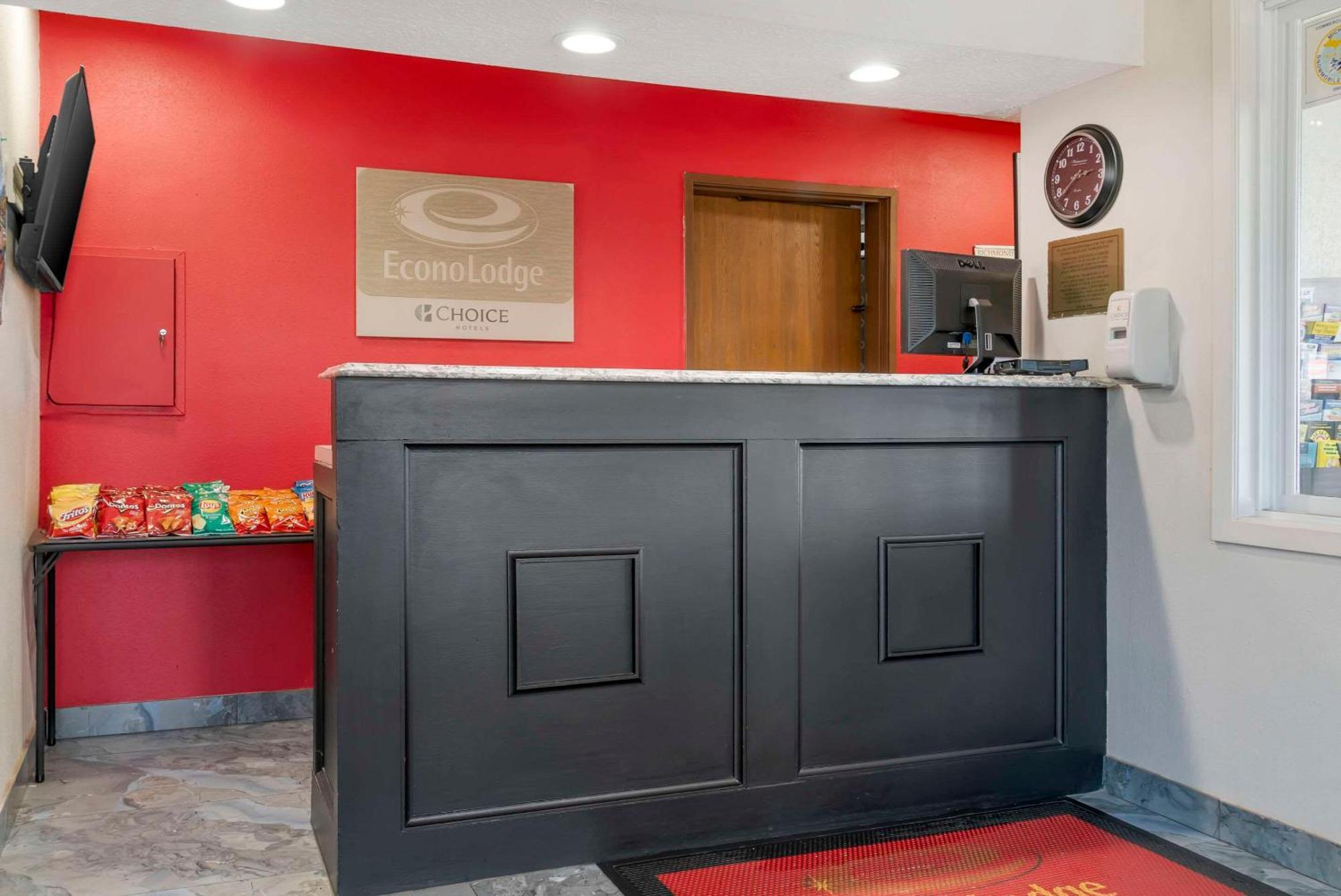 Econo Lodge Traverse City Kültér fotó