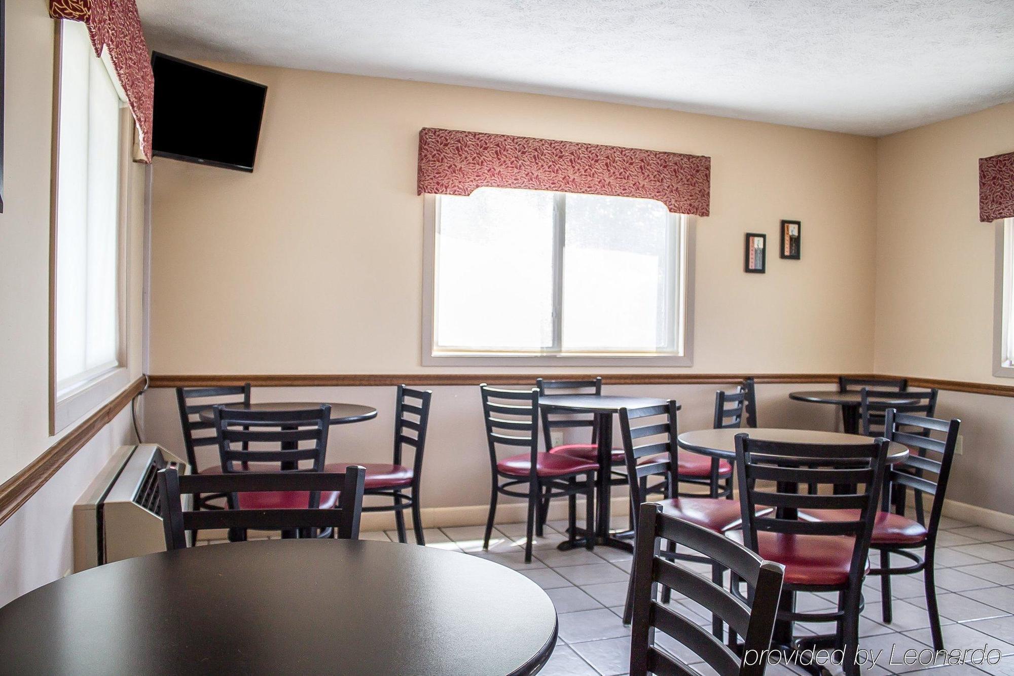 Econo Lodge Traverse City Kültér fotó
